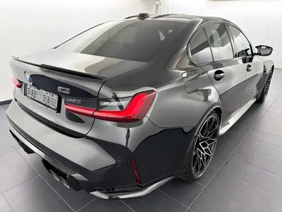 BMW M3 Competition M xDrive 2025 — Berline sportive haute performance, 6 200 km seulement — rear view