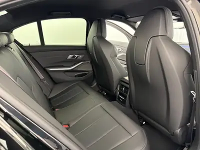 BMW M3 Competition M xDrive 2025 — Berline sportive haute performance, 6 200 km seulement — Thumbnail 7