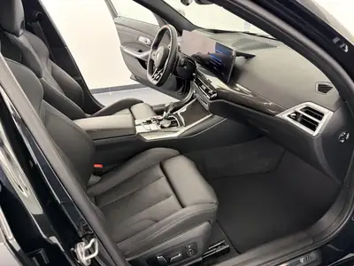 BMW M3 Competition M xDrive 2025 — Berline sportive haute performance, 6 200 km seulement — Thumbnail 8