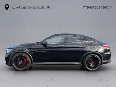Mercedes-Benz GLC 63 AMG Coupé — Performance brute et élégance sportive — side view