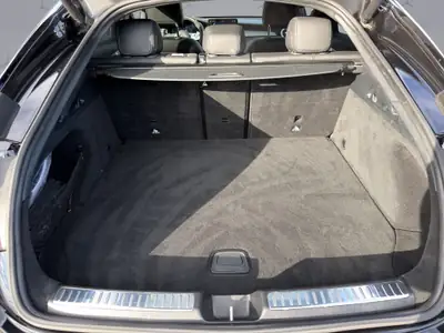 Mercedes-Benz GLC 63 AMG Coupé — Performance brute et élégance sportive — Thumbnail 15