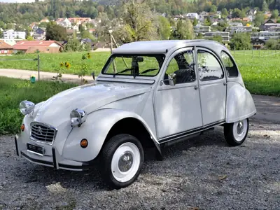 Citroën 2CV Charleston — L'icône française authentique, 84 262 km seulement — exterior view
