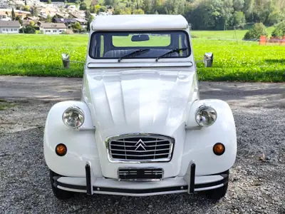 Citroën 2CV Charleston — L'icône française authentique, 84 262 km seulement — side view