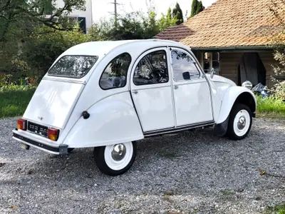 Citroën 2CV Charleston — L'icône française authentique, 84 262 km seulement — interior