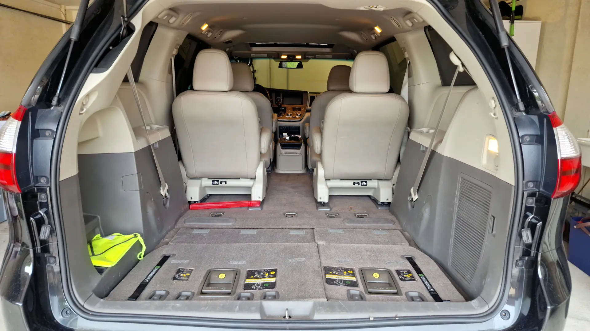 Toyota Sienna 2016 occasion Saint George — 3
