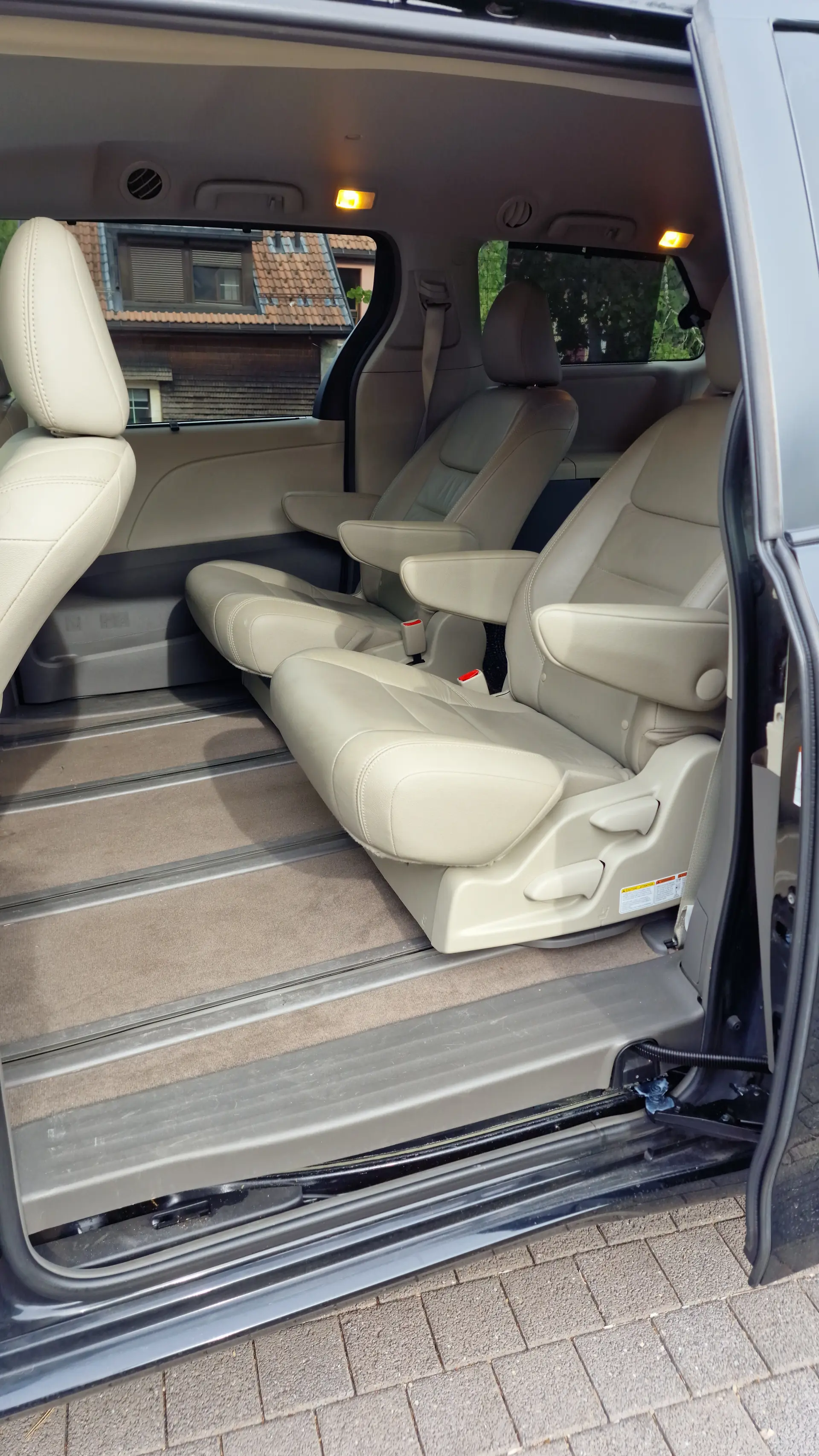 Toyota Sienna 2016 occasion Saint George — 5