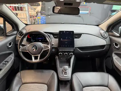 Renault Zoé Intens R135 — Citadine électrique économique, batterie incluse — Thumbnail 9