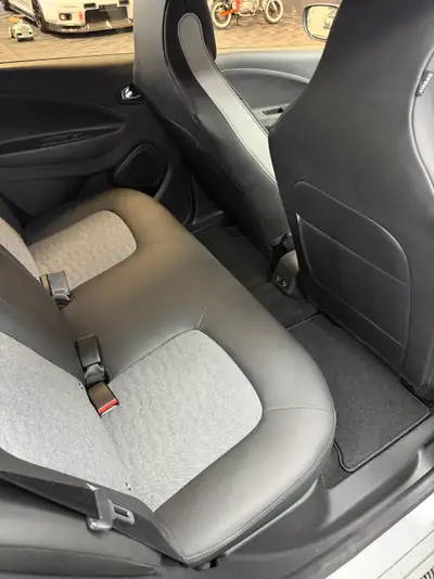 Renault Zoé Intens R135 — Citadine électrique économique, batterie incluse — Thumbnail 11