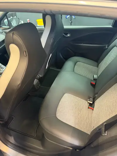 Renault Zoé Intens R135 — Citadine électrique économique, batterie incluse — Thumbnail 10
