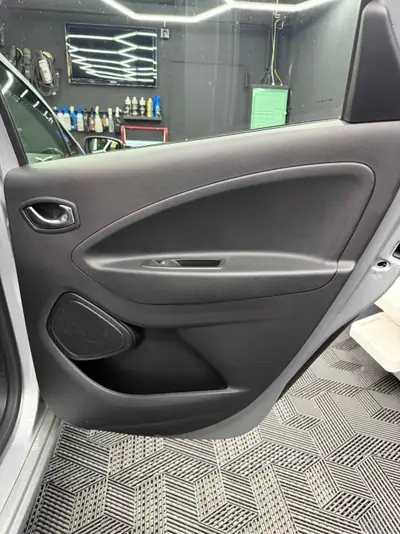 Renault Zoé Intens R135 — Citadine électrique économique, batterie incluse — Thumbnail 18