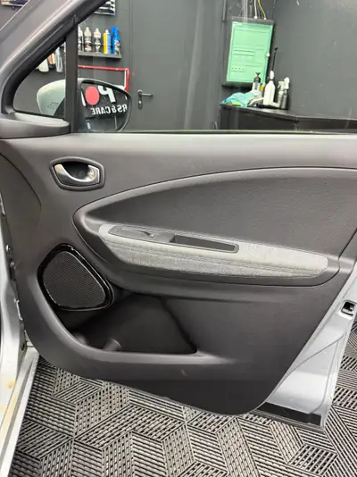 Renault Zoé Intens R135 — Citadine électrique économique, batterie incluse — Thumbnail 19