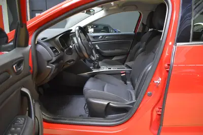 Renault Mégane Grandtour 1.5 dCi — Break familial économe, 66'000 km, révisé complet — Thumbnail 12