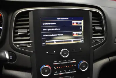 Renault Mégane Grandtour 1.5 dCi — Break familial économe, 66'000 km, révisé complet — Thumbnail 17