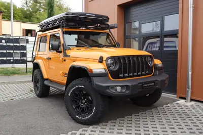 Jeep Wrangler 2.0 Sahara — SUV emblématique avec équipements camping et sièges chauffants — dettaglio
