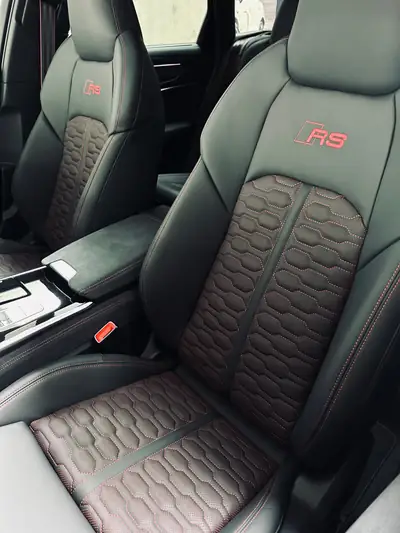 Audi RS6 Avant 4.0 V8 TFSI — Performance extrême, 58'000 km seulement — interior