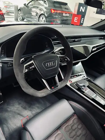 Audi RS6 Avant 4.0 V8 TFSI — Performance extrême, 58'000 km seulement — dashboard