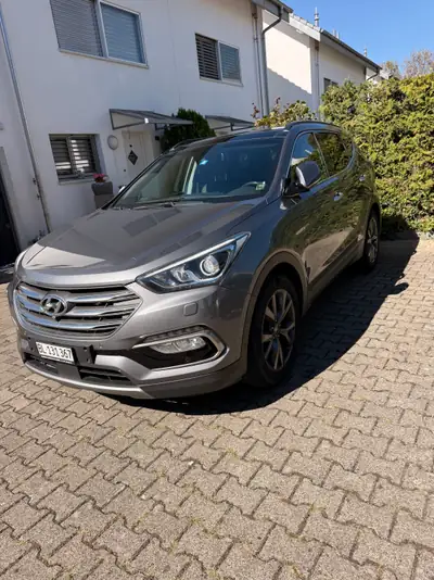 Hyundai Santa Fe 2.2 CRDi Vertex 7 places — SUV robuste, 4x4 permanent, équipement premium — Außenansicht