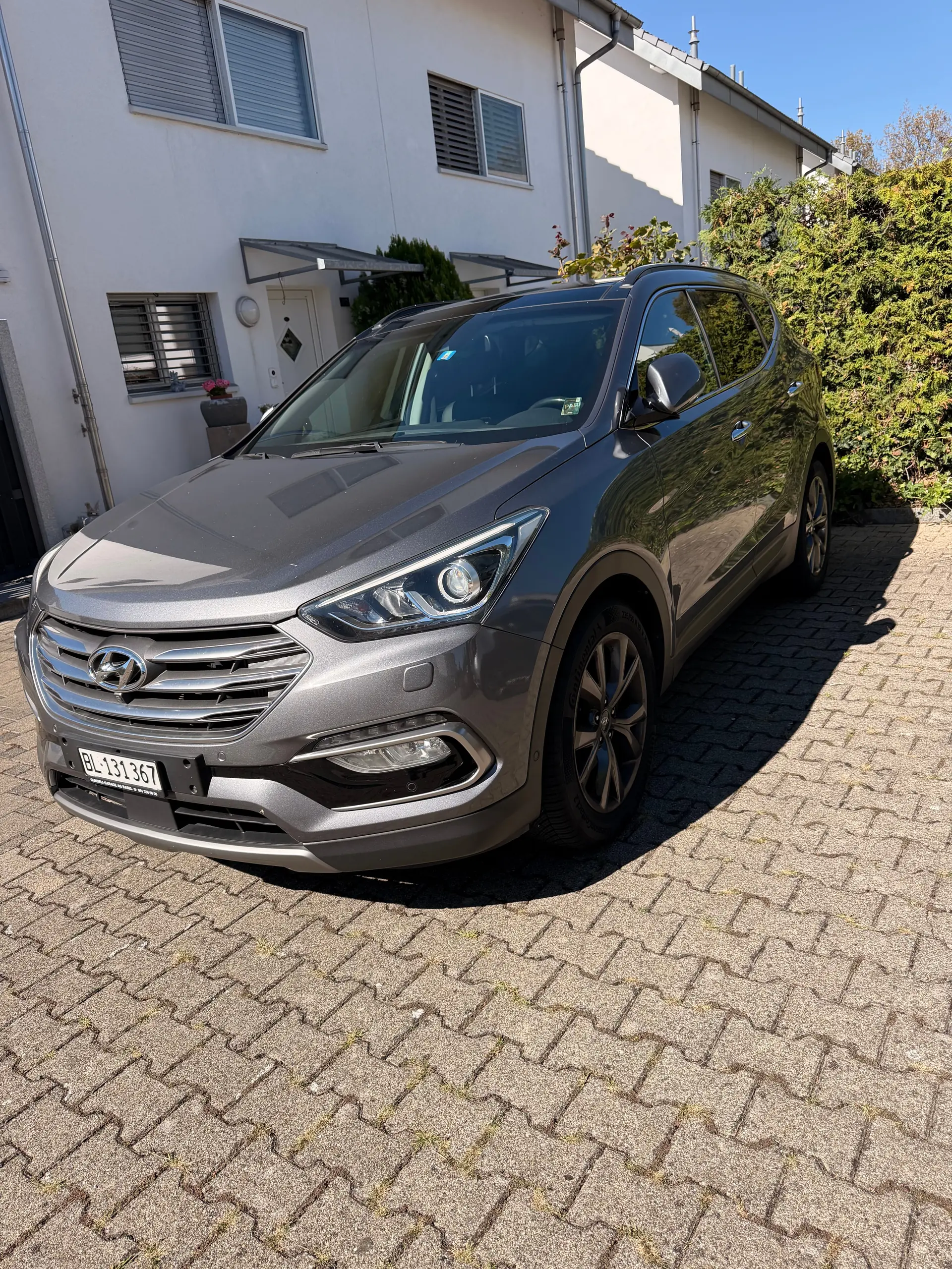 Hyundai Santa Fe 2.2 CRDi Vertex 7 places — SUV robuste, 4x4 permanent, équipement premium