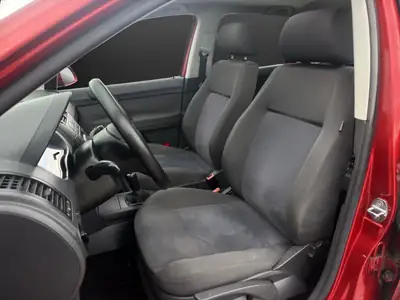 VW Polo 1.6 16V Comfortline — Citadine fiable, frais révisée et contrôle technique OK — Miniatura 7