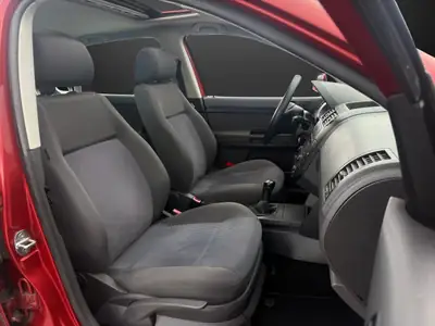VW Polo 1.6 16V Comfortline — Citadine fiable, frais révisée et contrôle technique OK — Miniatura 9