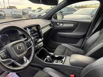 Volvo XC40 B4 Mild Hybrid AWD — SUV compact hybride, 197 ch et garantie 2 ans — Miniatur 12