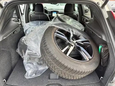 Volvo XC40 B4 Mild Hybrid AWD — SUV compact hybride, 197 ch et garantie 2 ans — Miniatur 16