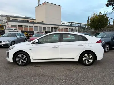Hyundai Ioniq 1.6 GDi HEV — Hybride écologique, 129'000 km, garantie 2 ans — Heckansicht