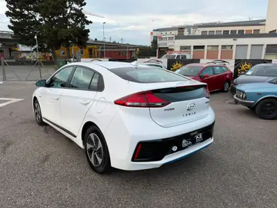 Hyundai Ioniq 1.6 GDi HEV — Hybride écologique, 129'000 km, garantie 2 ans — Innenraum