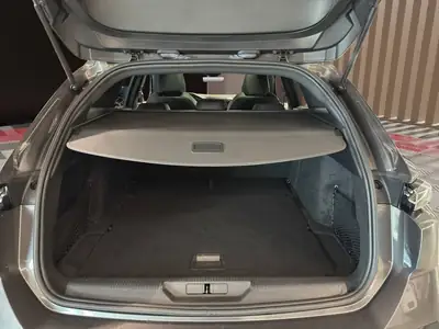 Peugeot 308 SW 1.2 PureTech GT — Break spacieux, transmission automatique, faible kilométrage — Miniatur 9