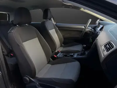 VW Golf 1.2 TSI Trendline — Citadine fiable, révision complète et garantie incluse — Miniature 9