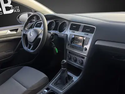 VW Golf 1.2 TSI Trendline — Citadine fiable, révision complète et garantie incluse — Miniature 10