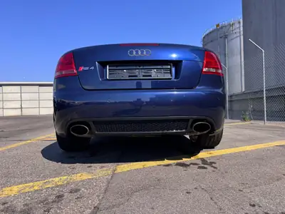 Audi RS4 Cabriolet 4.2 V8 — Roadster légendaire 420 ch, pneus neufs, entretien complet — Innenraum