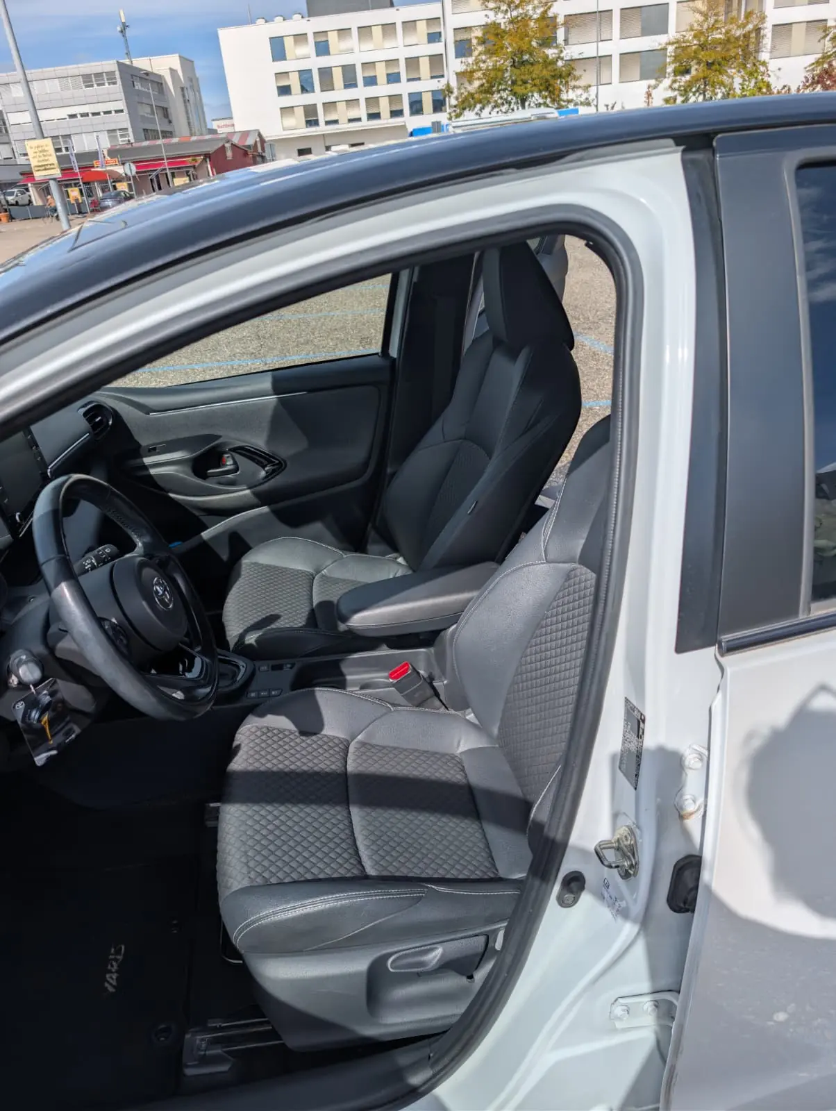 Toyota Yaris 2021 occasion Reinach — 4