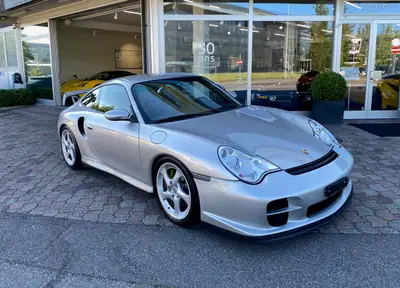Porsche 911 GT2 2002 — Légende de route avec 462 ch et historique sans sinistre — Außenansicht
