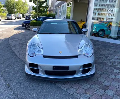 Porsche 911 GT2 2002 — Légende de route avec 462 ch et historique sans sinistre — Heckansicht