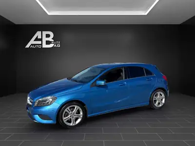 Mercedes-Benz Classe A 180 Sport — Berline compacte premium, entretien à jour — side view
