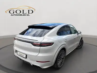 Porsche Cayenne Coupé E-Hybrid — SUV coupé premium hybride rechargeable, 90 800 km — Seitenansicht