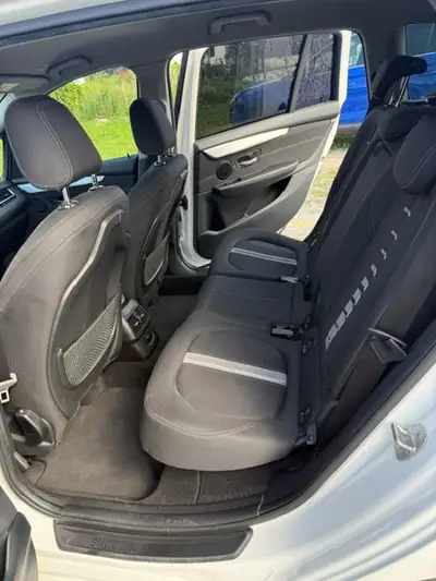 BMW 218 Gran Tourer 218d — Monospace polyvalent, diesel économe et fiable — vista posteriore