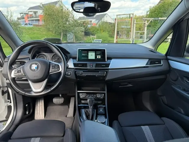 BMW 218 Gran Tourer 2017 occasion Bäch — 4