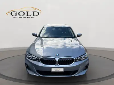 BMW 318i Steptronic 2024 — Berline dynamique, faible kilométrage, entretien BMW inclus — Miniature 13