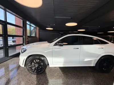 Mercedes-Benz GLE 400 d 4Matic — SUV premium diesel, toits panoramique et freins neufs — interior