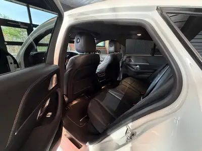 Mercedes-Benz GLE 400 d 4Matic — SUV premium diesel, toits panoramique et freins neufs — detail