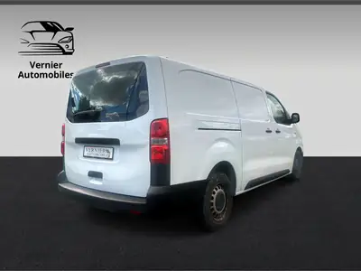 Toyota Proace 1.6D Panel Van L2 — Utilitaire fiable, dernière expertise validée — intérieur