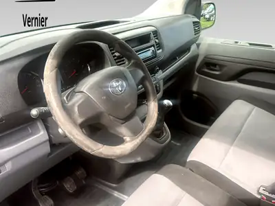 Toyota Proace 1.6D Panel Van L2 — Utilitaire fiable, dernière expertise validée — Miniature 8