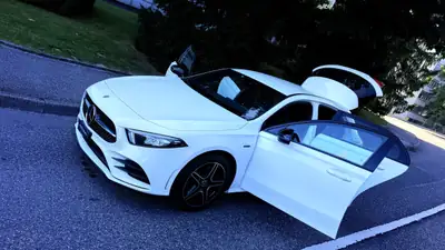 Mercedes-Benz A 250e — Berline hybride rechargeable, 116 000 km seulement — Thumbnail 15