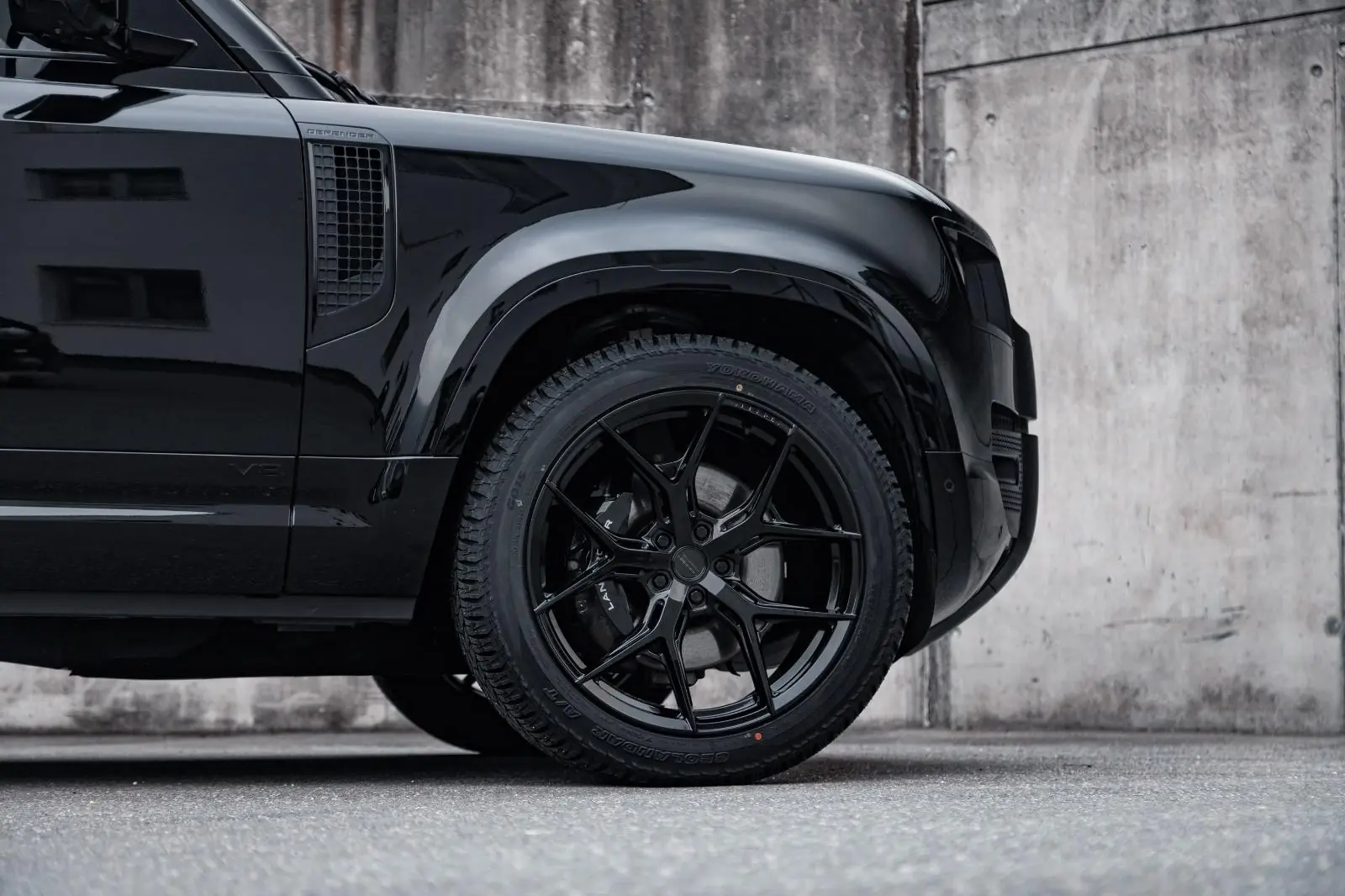 Land Rover Defender 2022 occasion Chur — 3