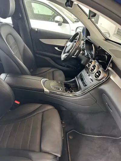 Mercedes-Benz GLC 200 AMG Line — SUV hybride MHEV, 103'000 km, sans accident — interior