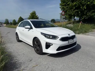 Kia Ceed 1.4 T-GDi Power 25+ — Berline dynamique, essence turbo, 60'000 km seulement — vista esterna