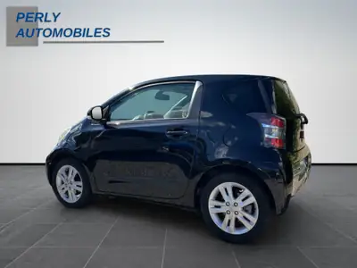 Toyota iQ 1.33 VVT-i — La citadine ultra-compacte et économique — Innenraum