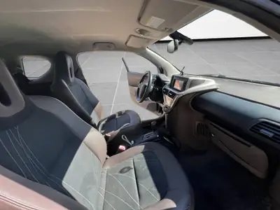 Toyota iQ 1.33 VVT-i — La citadine ultra-compacte et économique — Miniatur 14